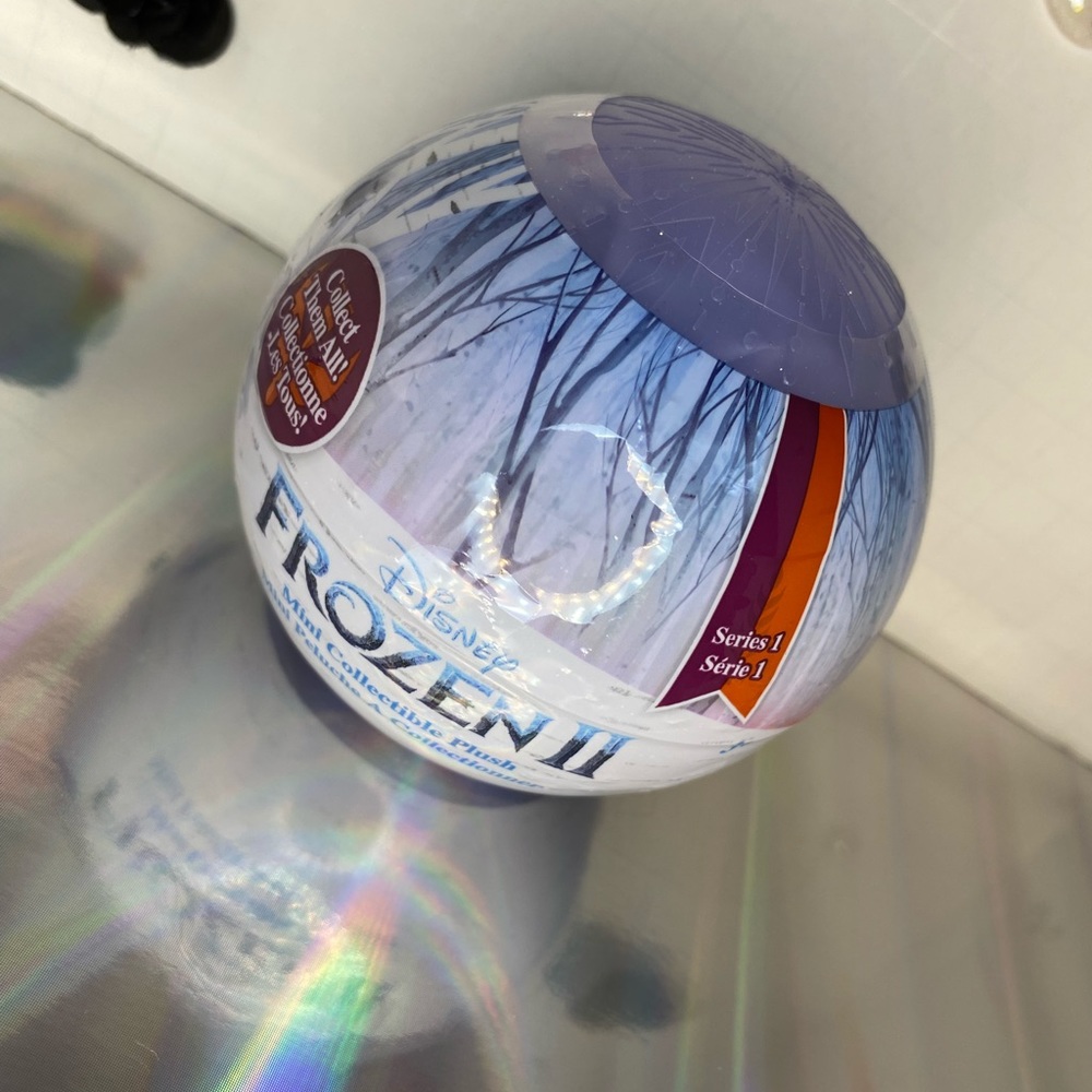 Disney Frozen2  surprise balls plushies